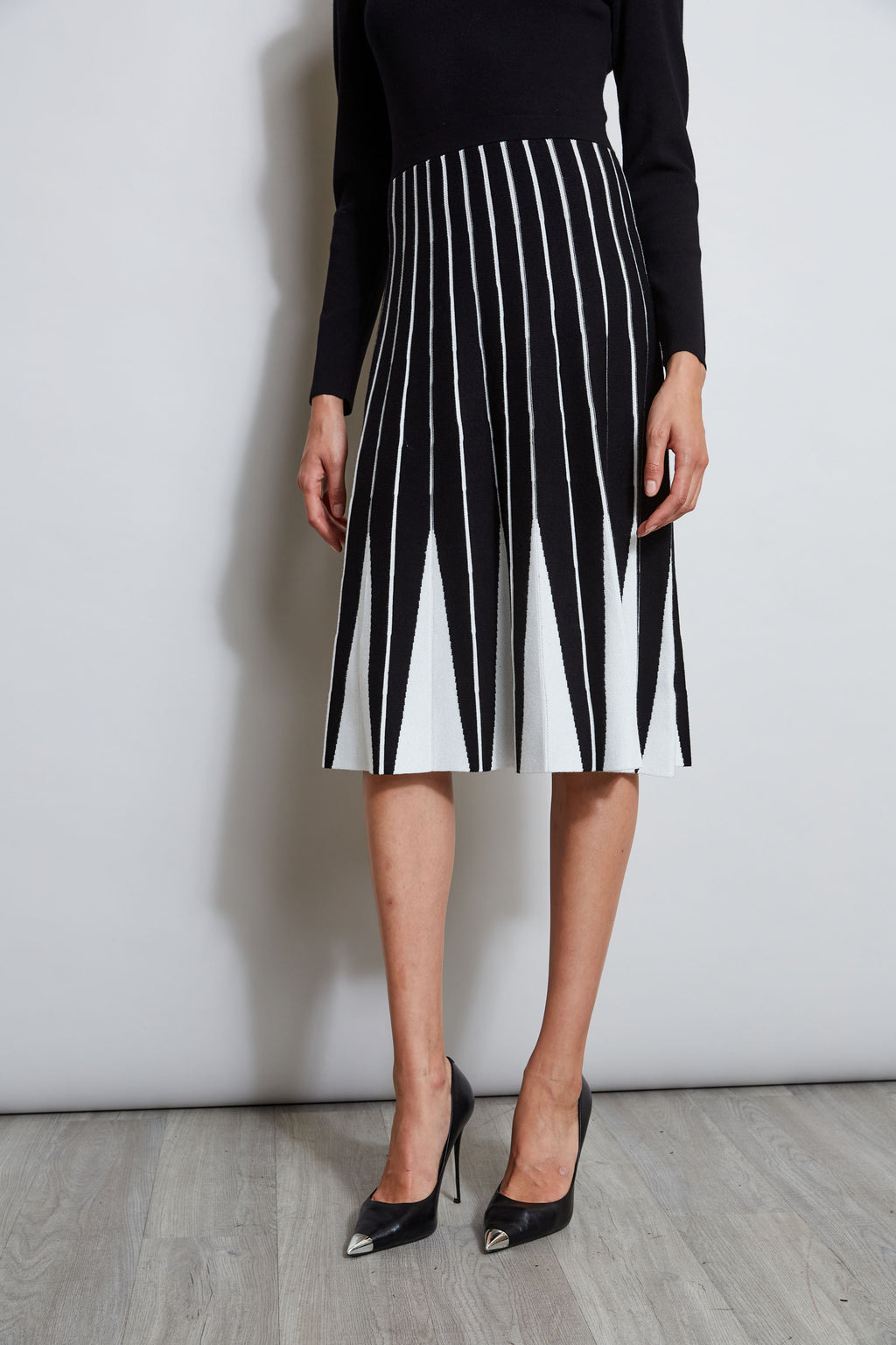 Tahari black shop and white dress