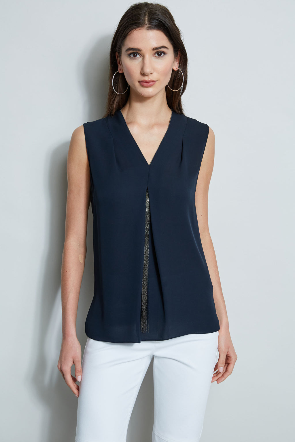 Sleeveless Silk Chain Collar Shirt – Elie Tahari