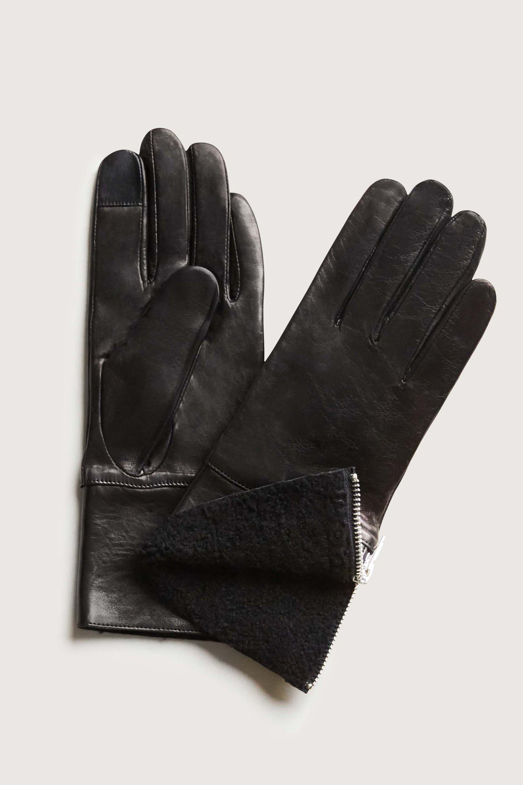 Elie Tahari store gloves