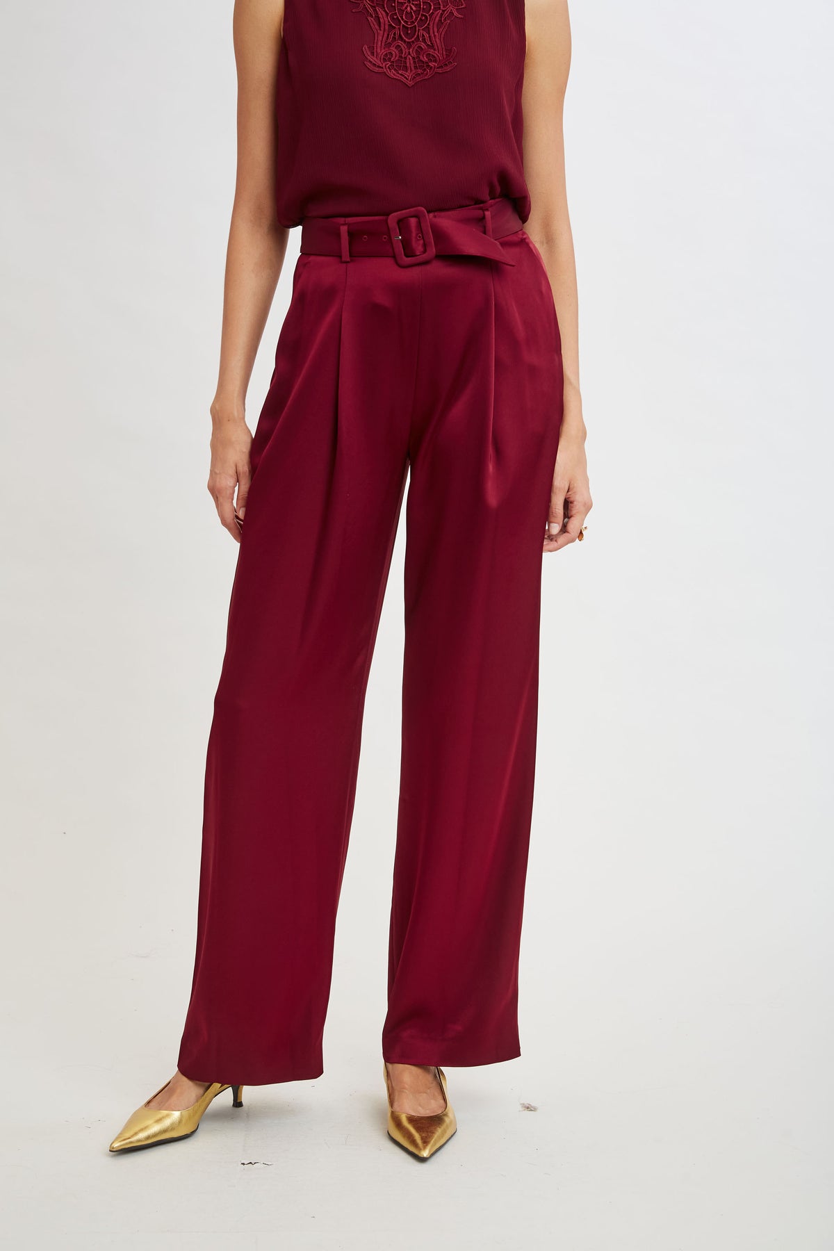 Belted Satin Pleated Pant – Elie Tahari