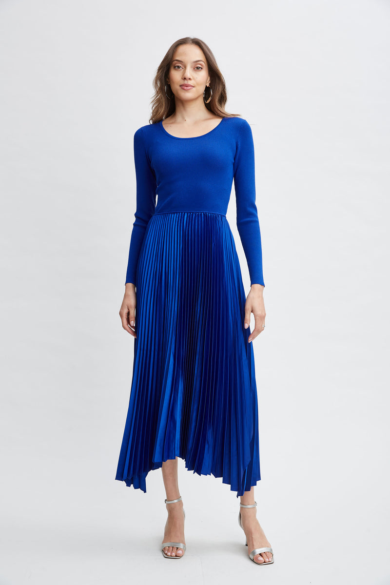 Long Sleeve Knit Pleated Dress