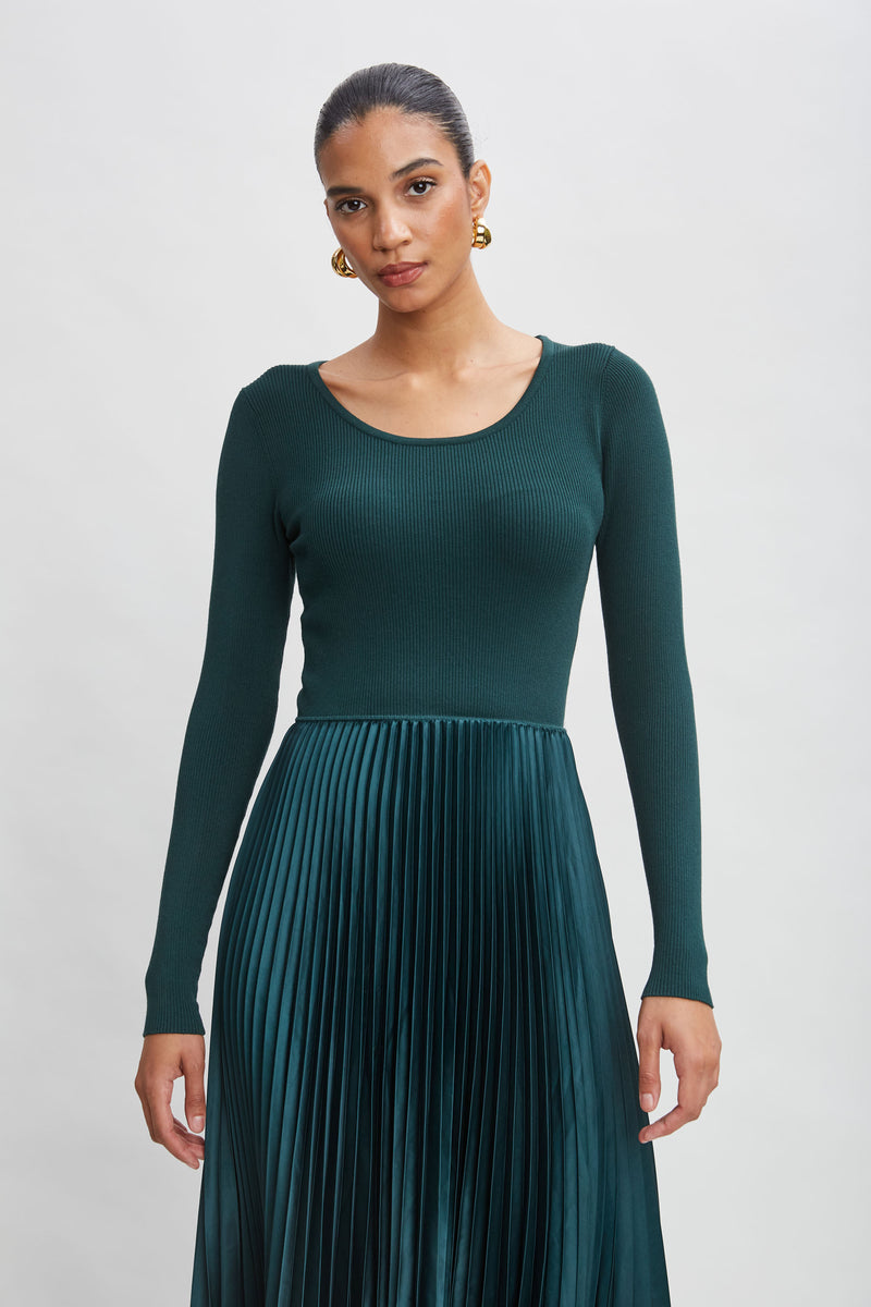 Long Sleeve Knit Pleated Dress