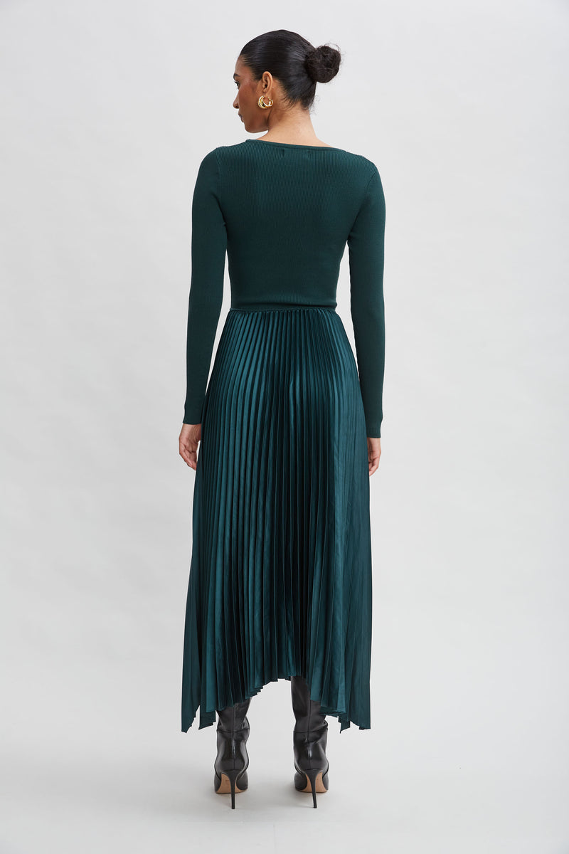 Long Sleeve Knit Pleated Dress