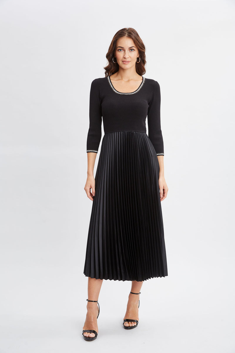 Contrast Trim Pleated Dress