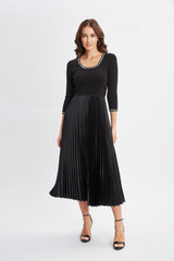 Contrast Trim Pleated Dress