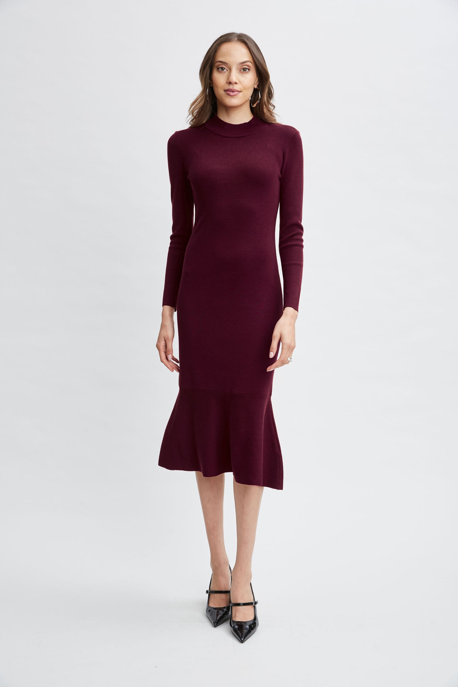 Dress 6 - 8, Sweater Dress by Tahari! Wool Blend Cowel Neck, Knitted Body Vintage Great Find ! - see sold details